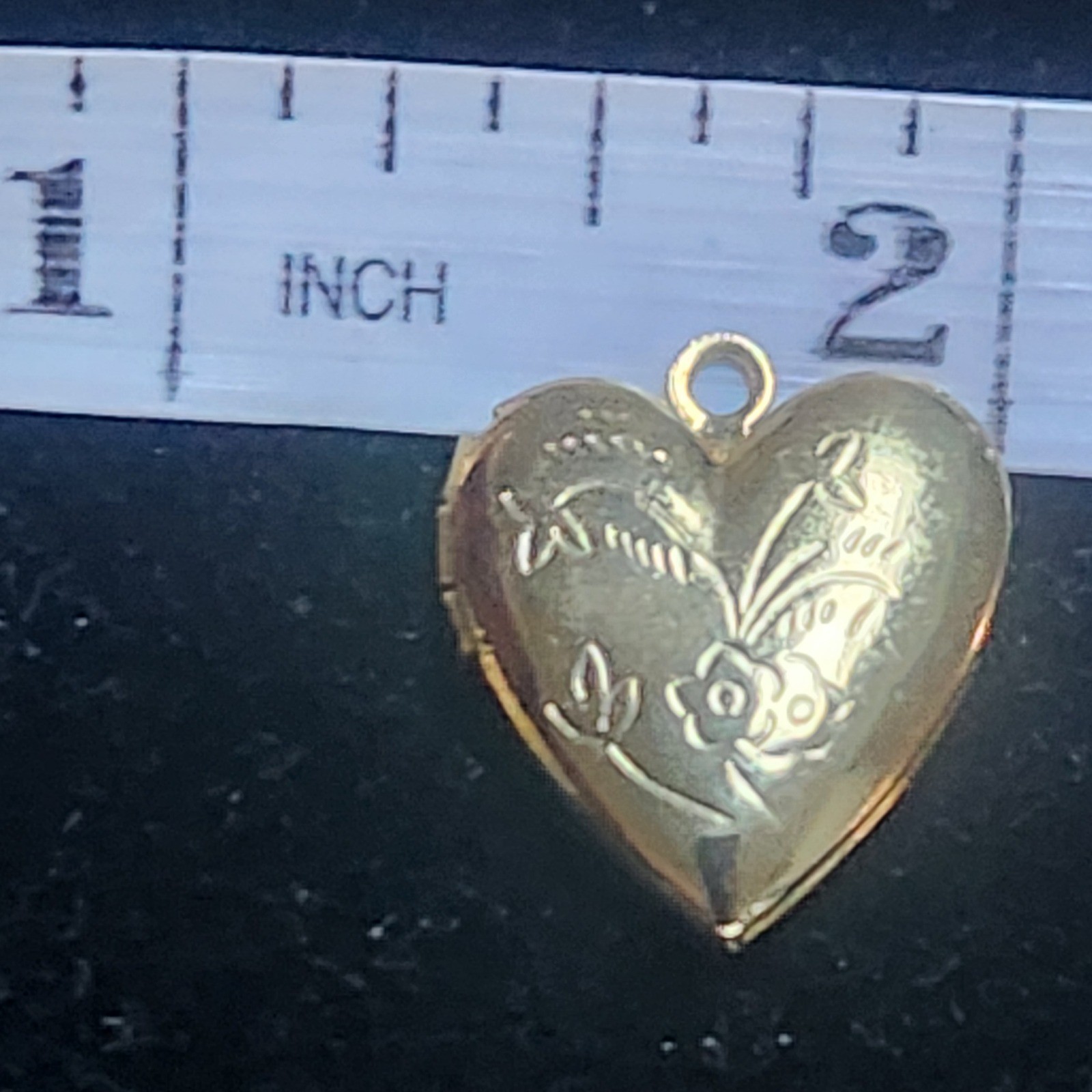 Vintage Gold Tone Etched Floral Heart Locket Pendant Charm