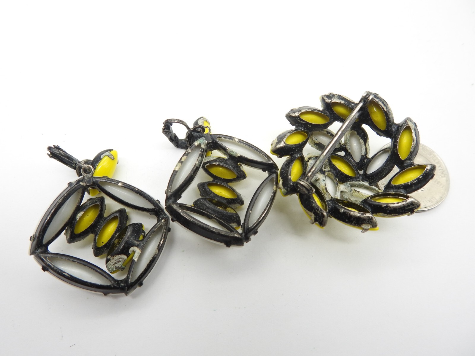 Yellow White Prong Set Marquise Glass Dangle Clip On Earring Brooch Set Vintage