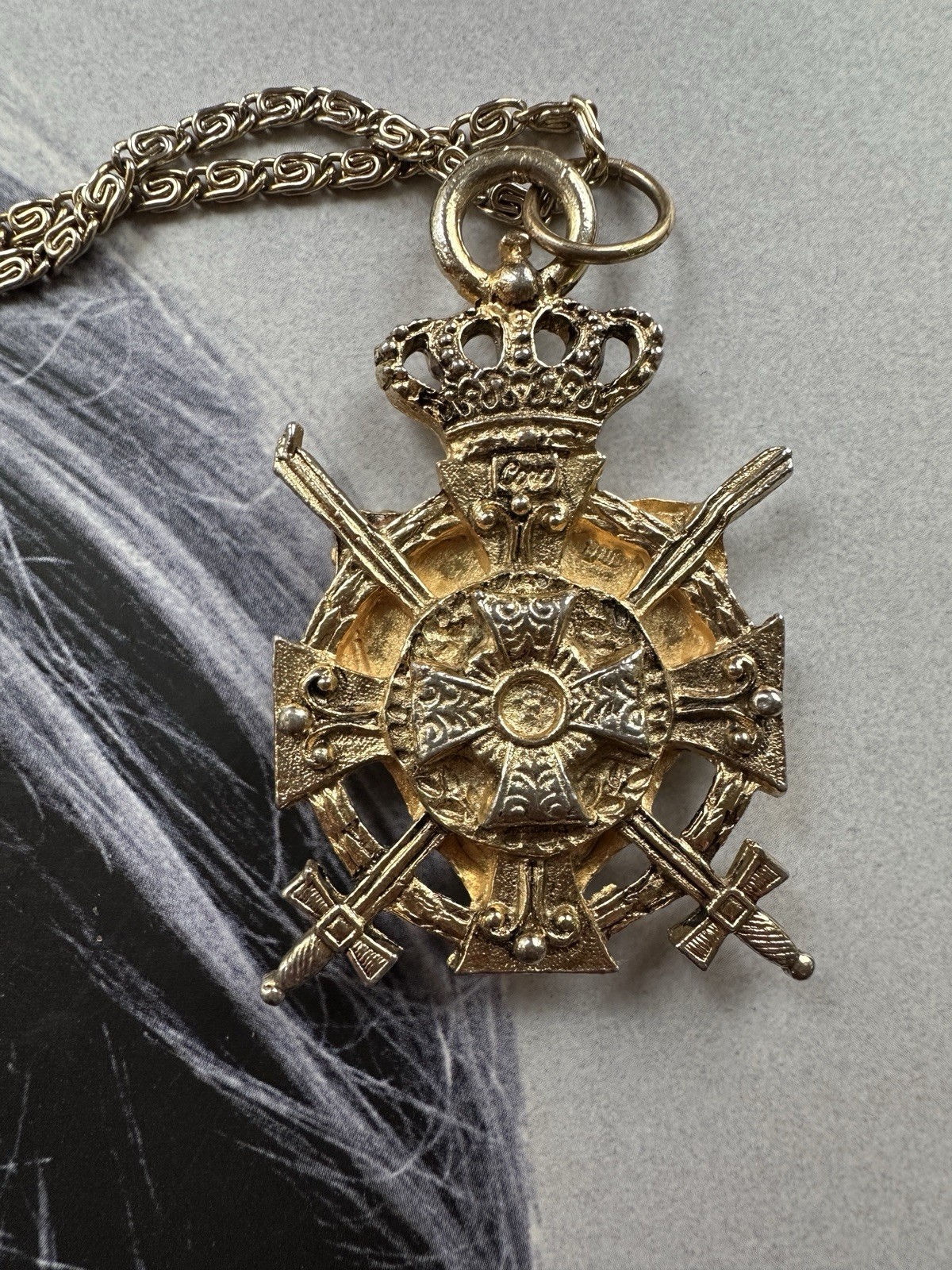 Vintage Double Sided Coro Gold Tone Heraldic Shield Necklace – 18” Chain