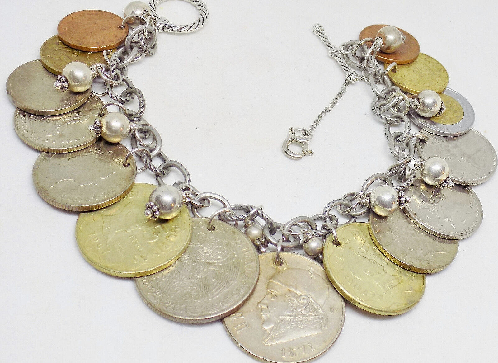 VINTAGE COIN BRACELET COINS FROM AROUND THE WORLD CHARM BRACELET 8 IN