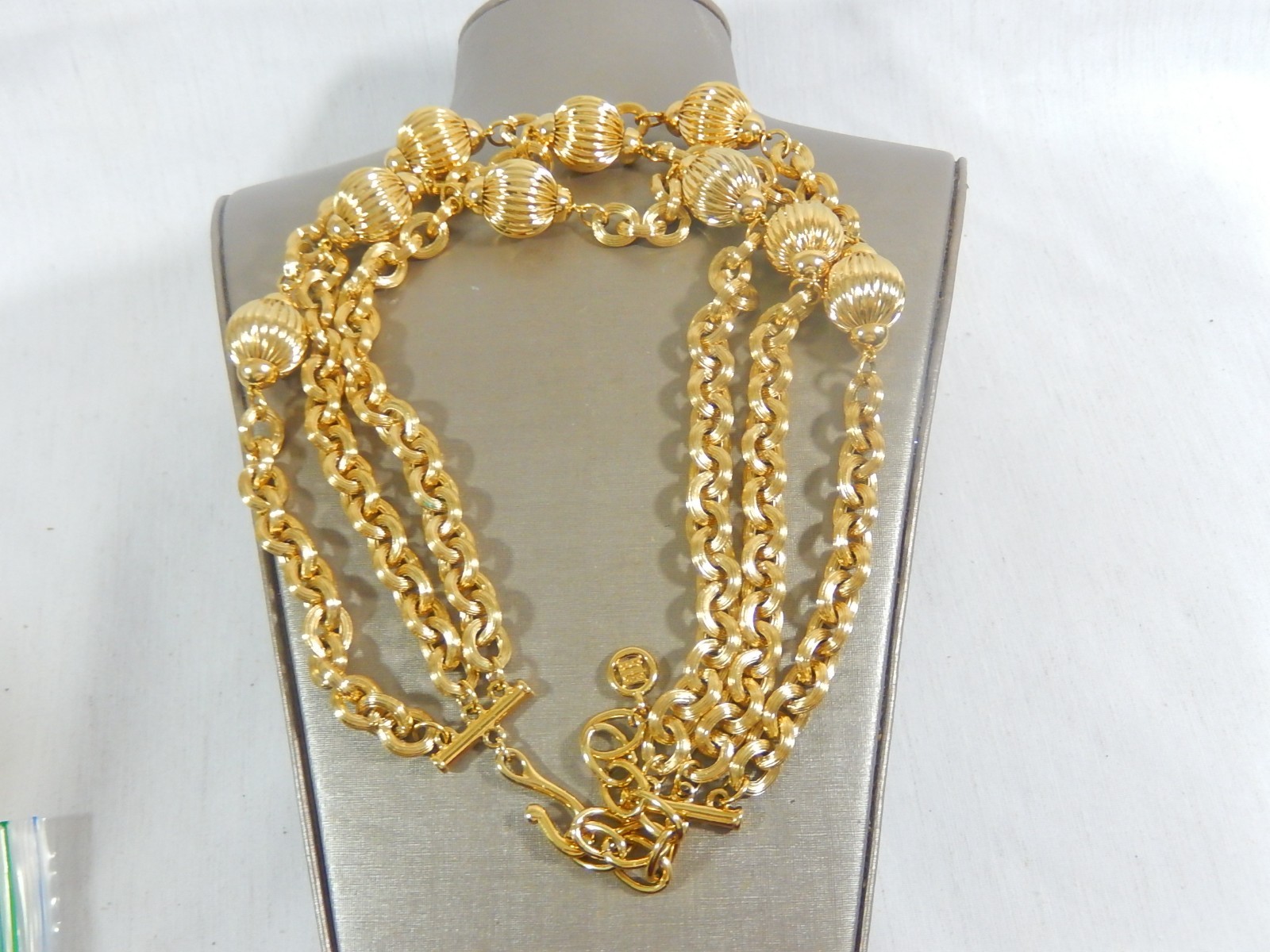 VTG SIGNED GIVENCHY HAUTE COUTURE BOLD GOLD TONE 18″- 22″ STATEMENT BIB NECKLACE