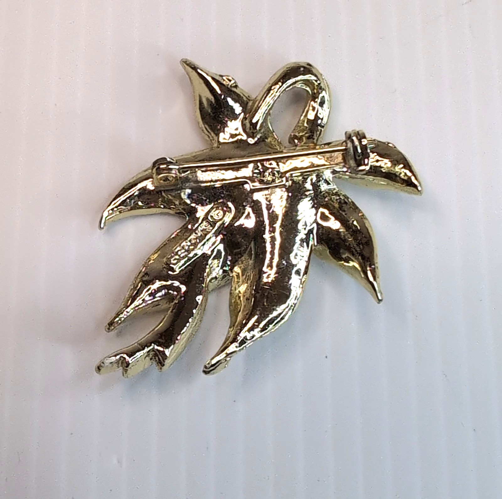Vintage Signed Gerrys Maple Leaf Gold Tone Brooch Pendant Pin Alloy Costume