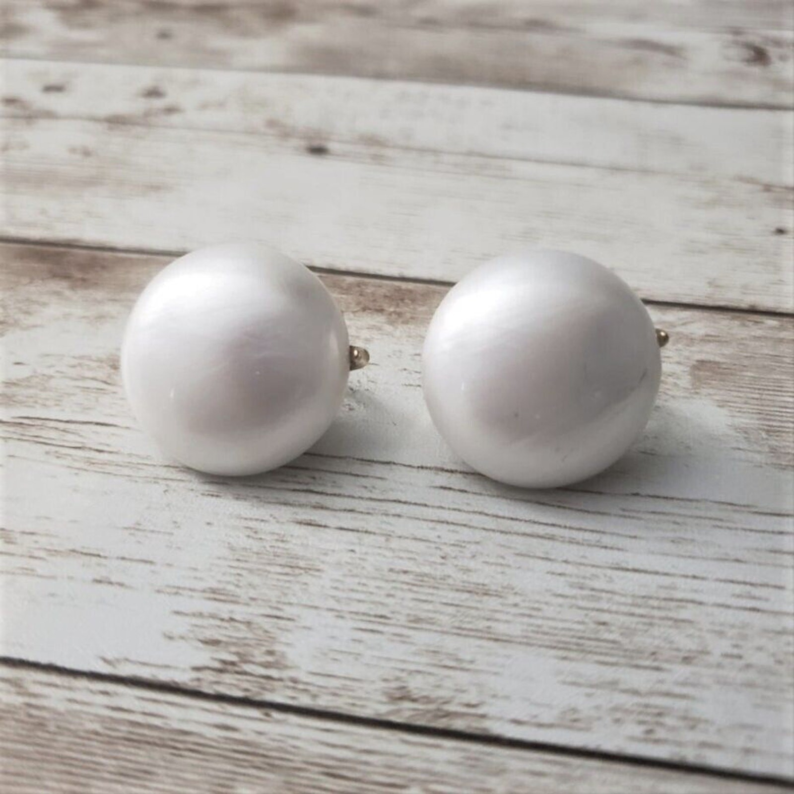 Vintage Clip On Earrings – White Faux Pearl with Gold Tone Lower Detail