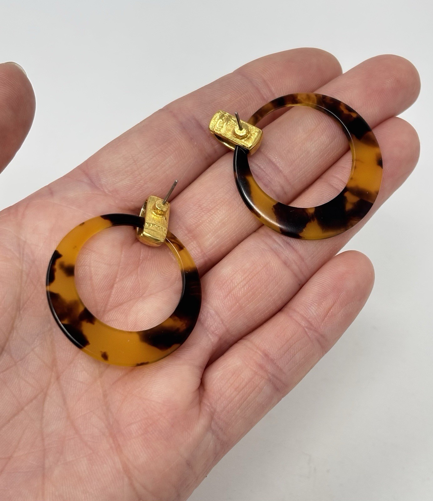 Vintage Chic NAPIER Tortoise Acrylic Resin Dangle Hoop Door Knocker Earrings