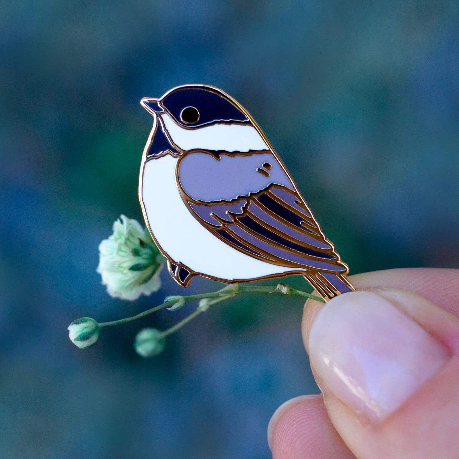 Chickadee Bird Enamel Pin – Gold Plated Nature Jewelry – Wildlife Brooch
