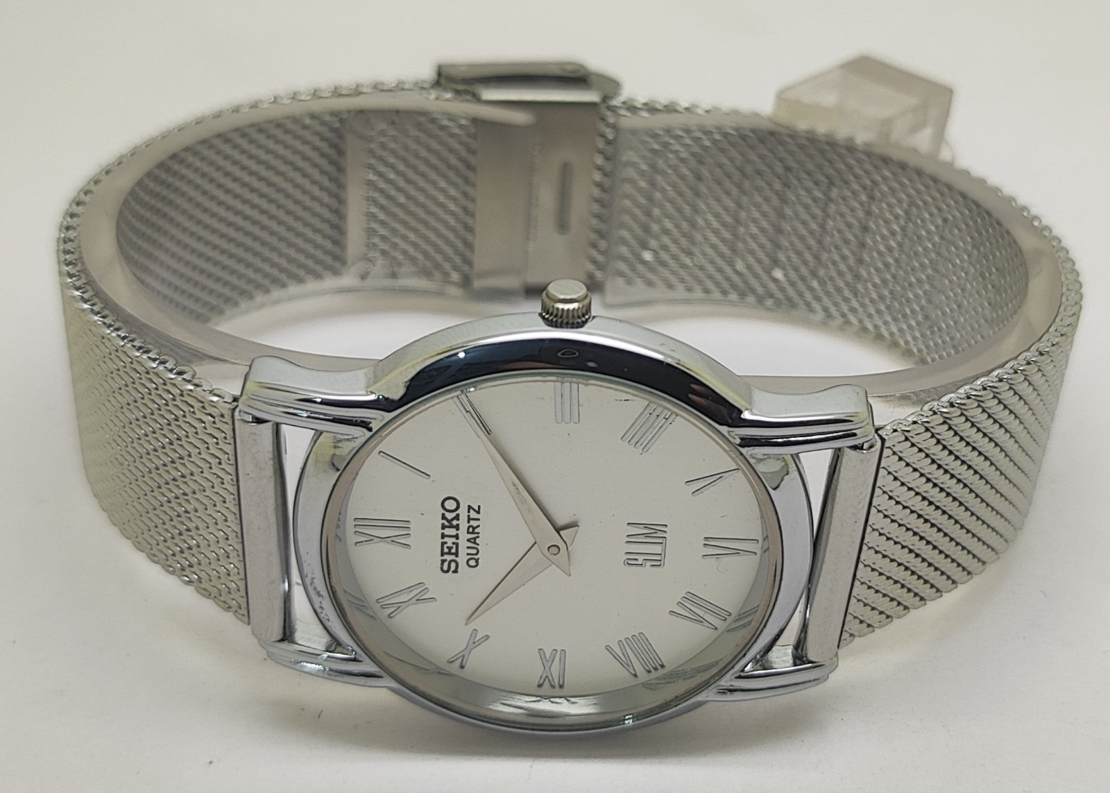 Vintage Seiko Slim Quartz White Dial Men’s Wrist Watch