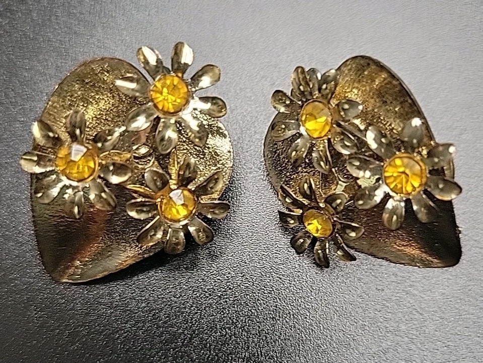 Vtg 1950s 1960s Clip On Earring Lot 13 Pairs Japan Hong Kong Beaded Cluster MCM