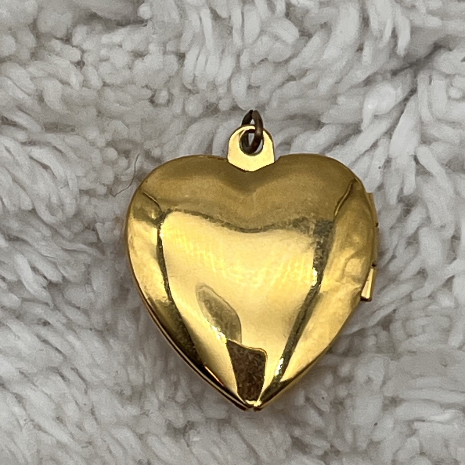 Vintage Heart Locket Pendant Gold Tone Double Heart Engraved Charm Opens .75″
