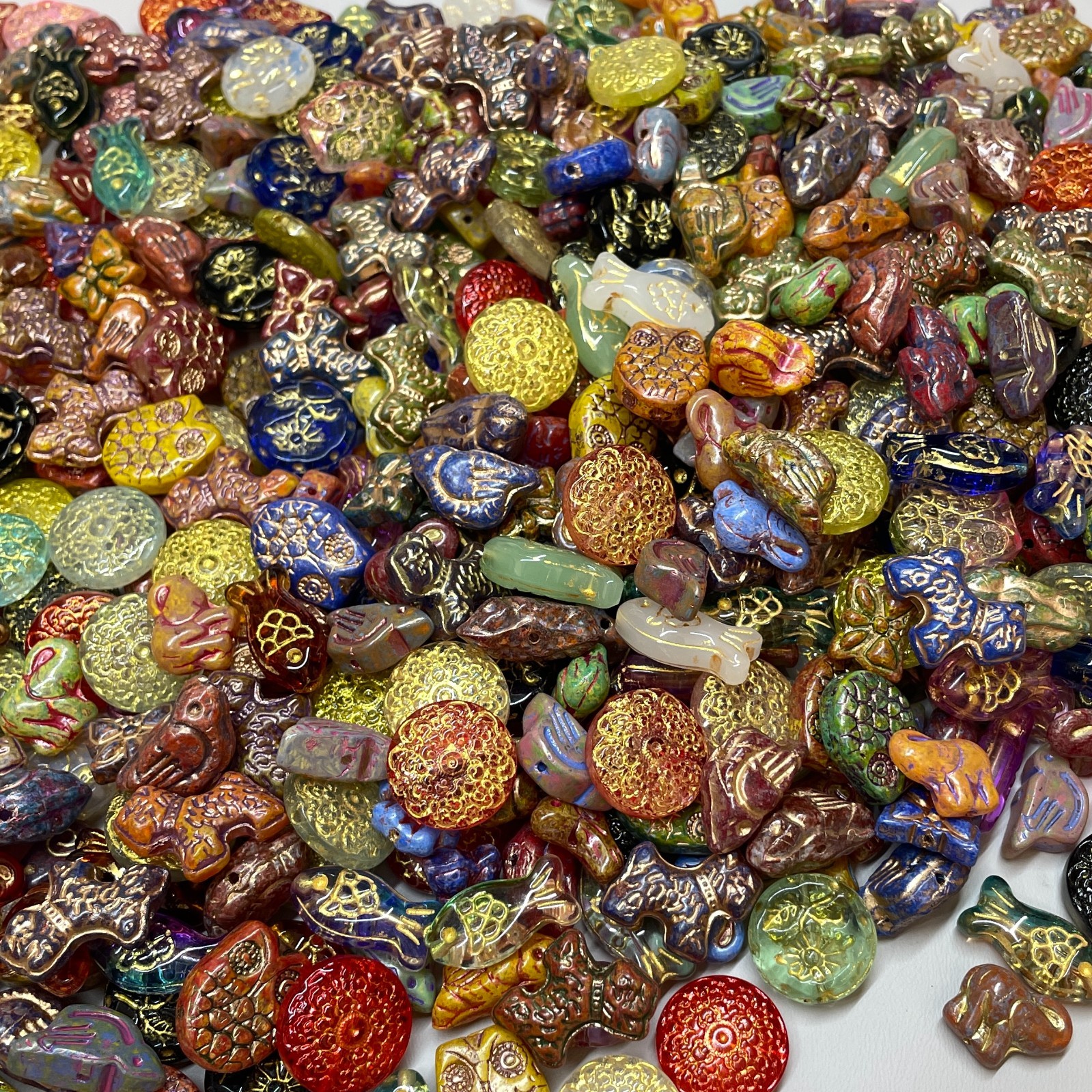 Vintag Styley Bulk Jewelry glass bead Lot ALL Brand New Untested Mix Match