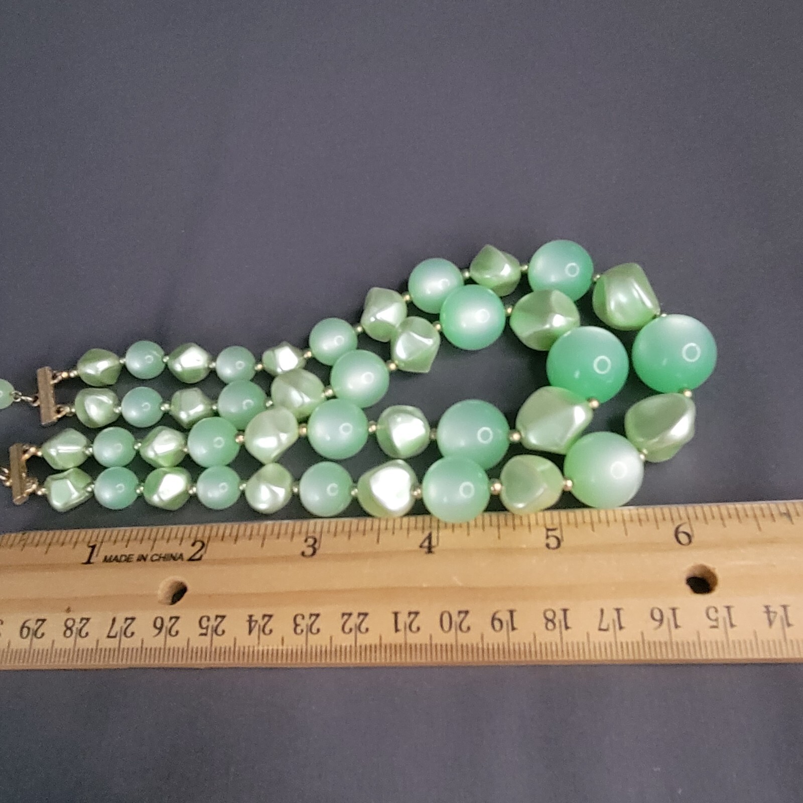 Coro Signed Womens Green 2 Strand Graduated Beaded Choker Necklace 12 in Vintage