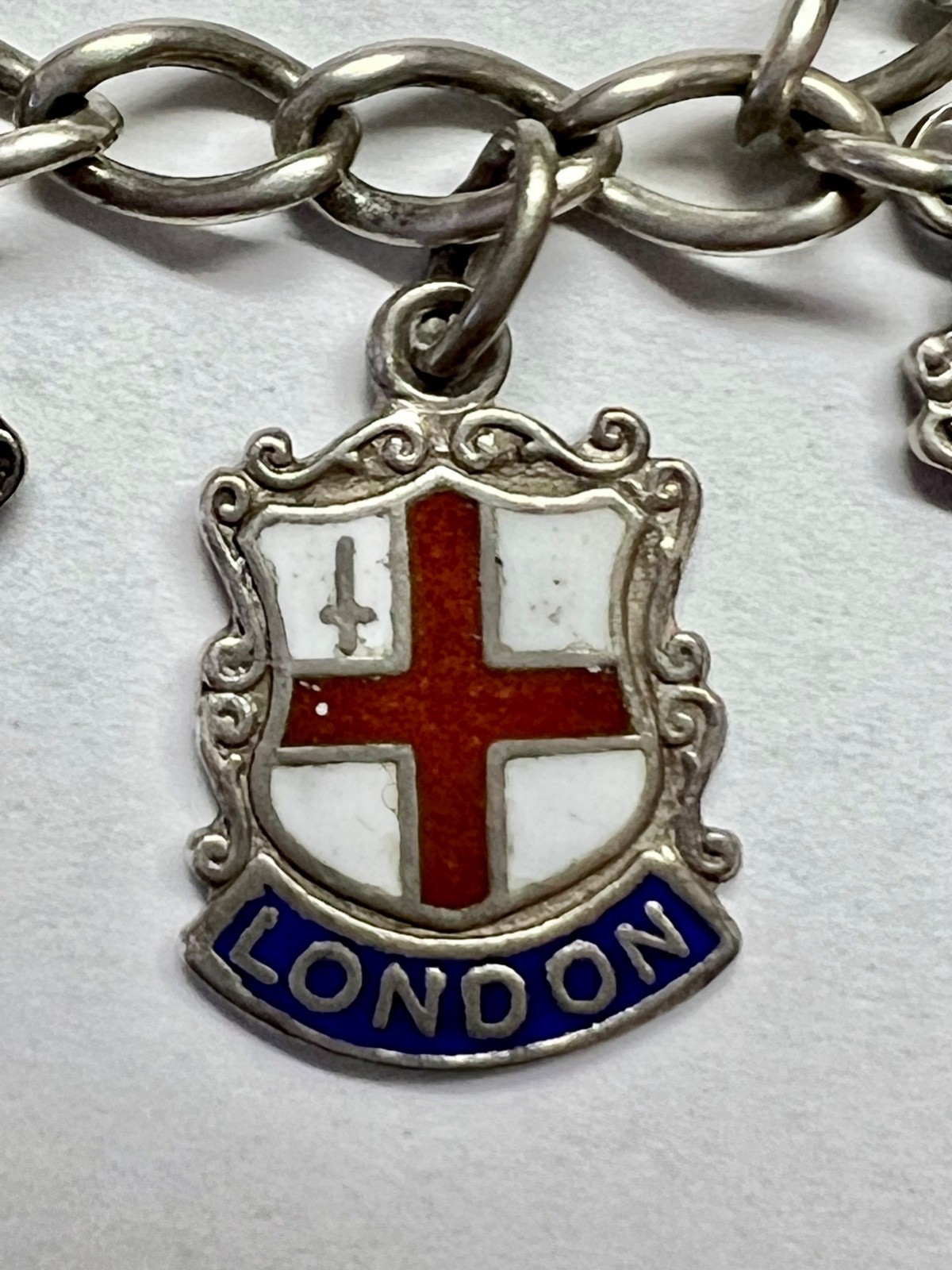 Vintage sterling charm bracelet w/ 14 silver & enameled charms – United Kingdom