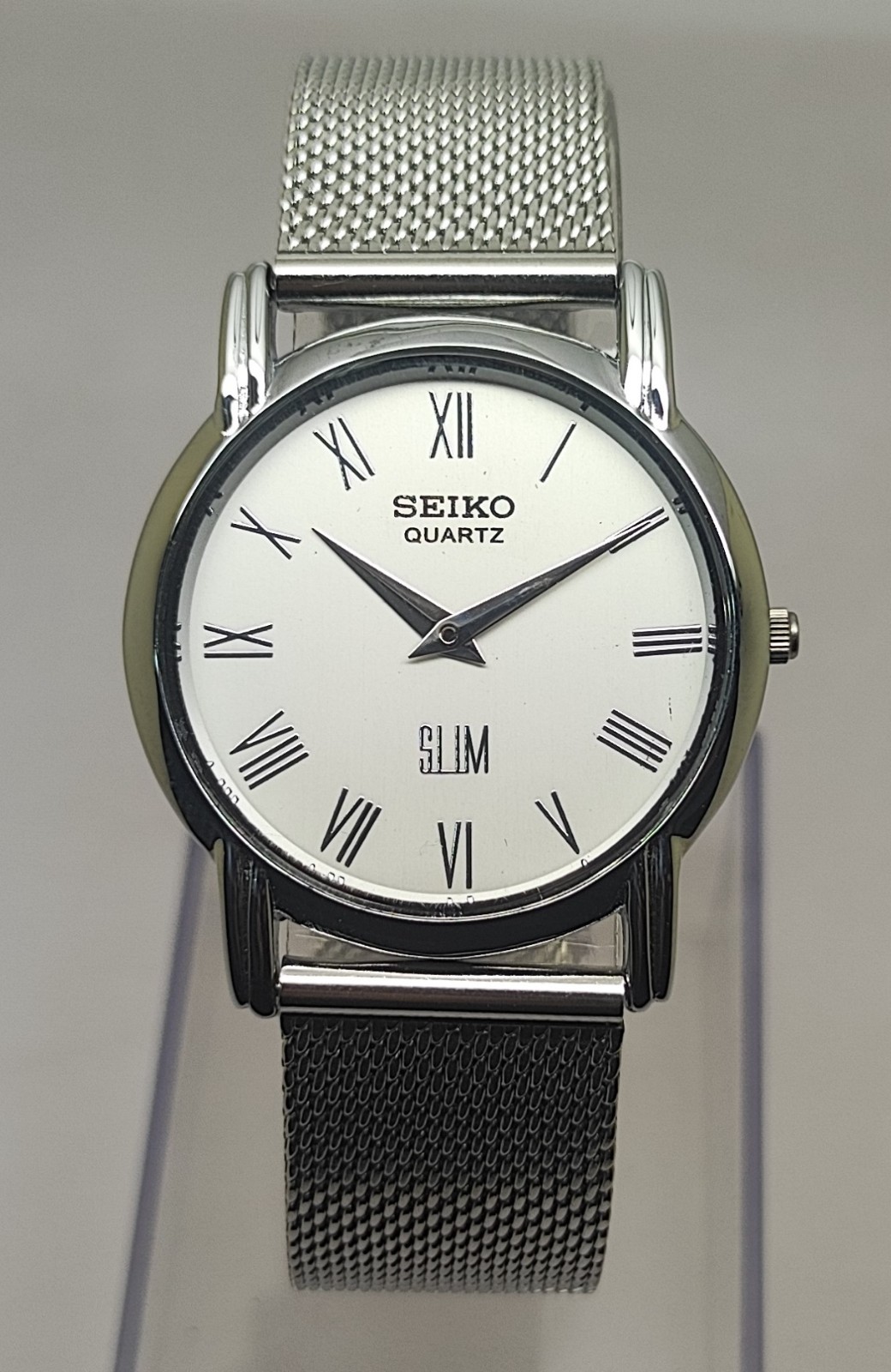 Vintage Seiko Slim Quartz White Dial Men’s Wrist Watch
