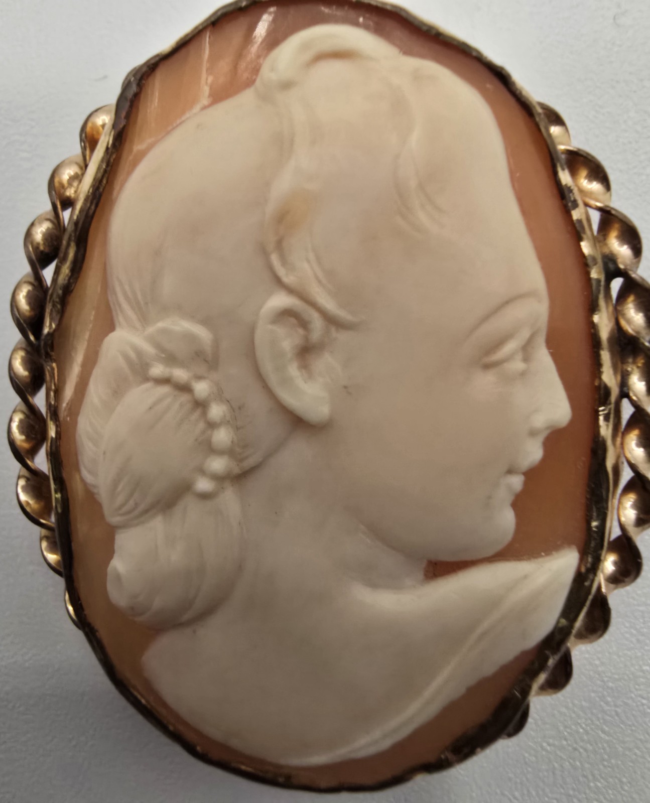 Antique Shell Cameo Oval Brooch/Pin Gold Filled Frame 1 1/4″ x 1 1/2″