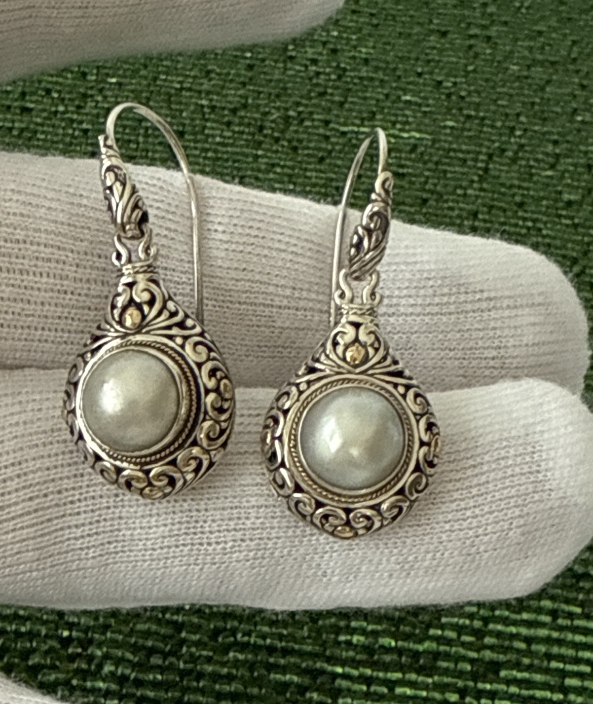 ROBERT MANSE-Sterling 925 &18k ‘Bali RoManse’ Pearl Ornate dangle Earrings Mint