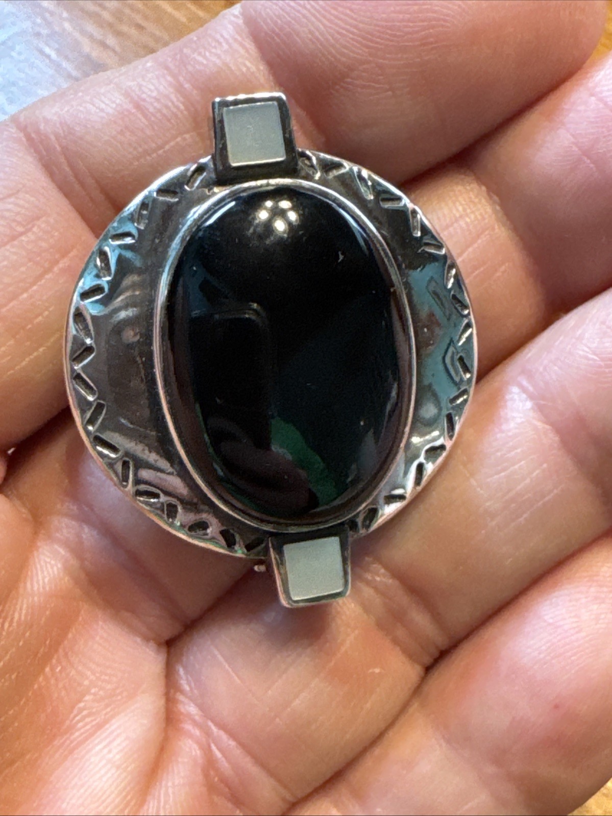 Vntg 925 Sterling Silver Black Onyx Mother of Pearl Brooch Pin Pendant 1 5/8″