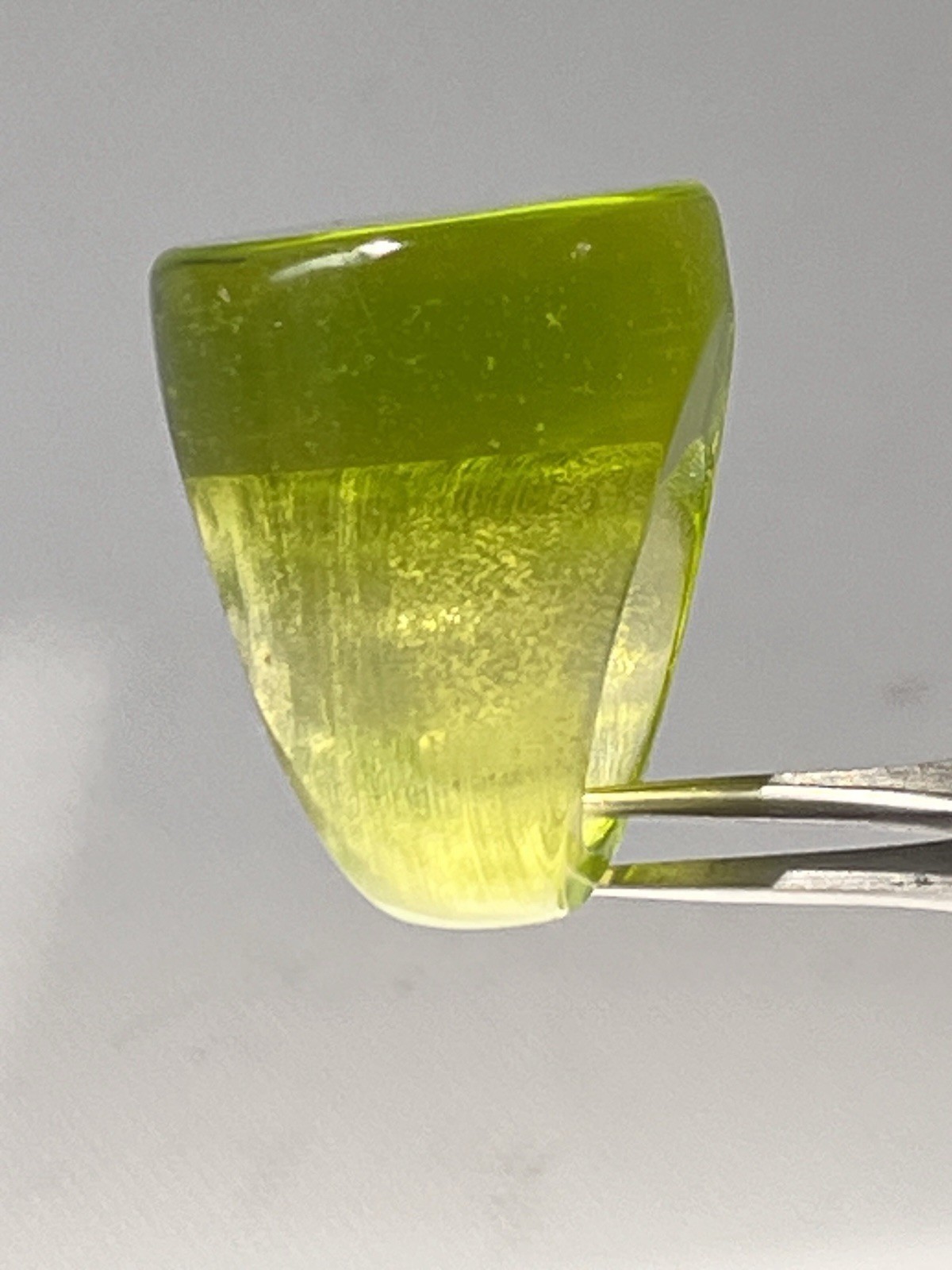Vintage Size 7 Lucite Ring Chunky Statement Crystal Green HIGH Flat Top Unisex