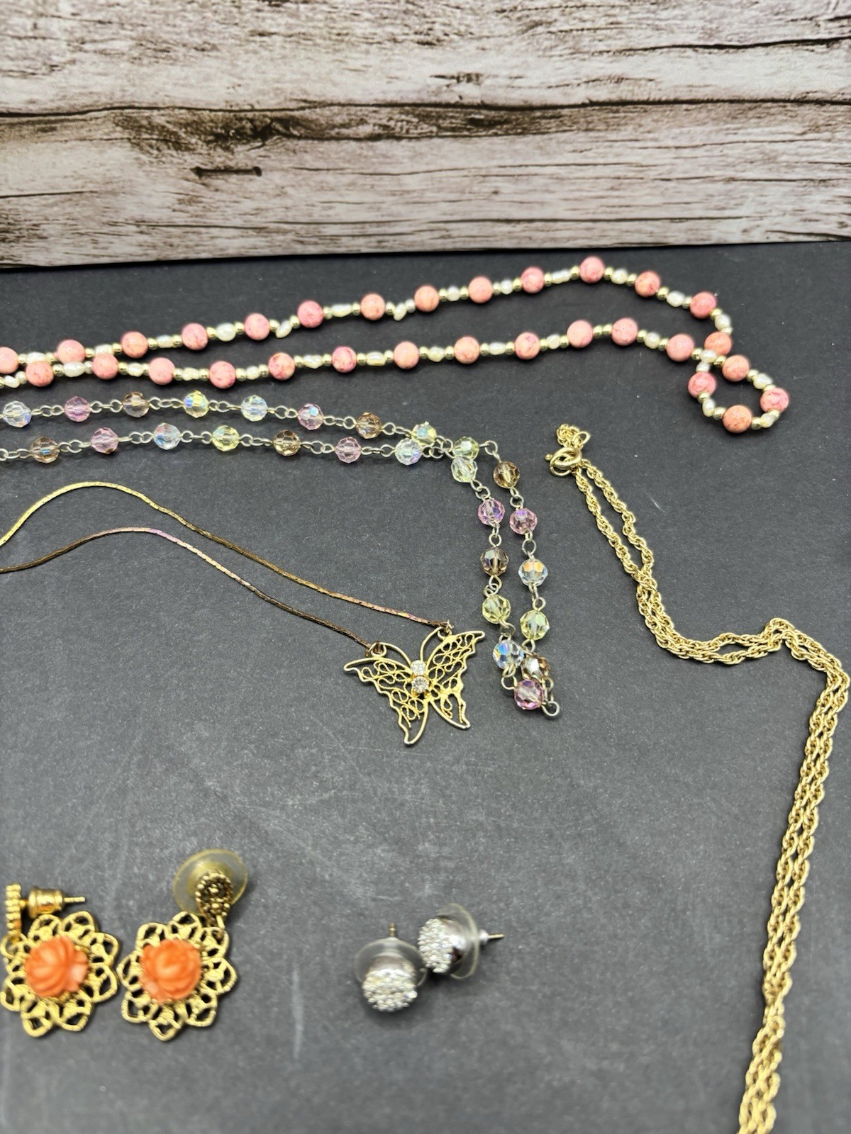 Costume Jewelry 20 Pieces Estate All Wearable Vintage Some Tarnish Earrings Etc