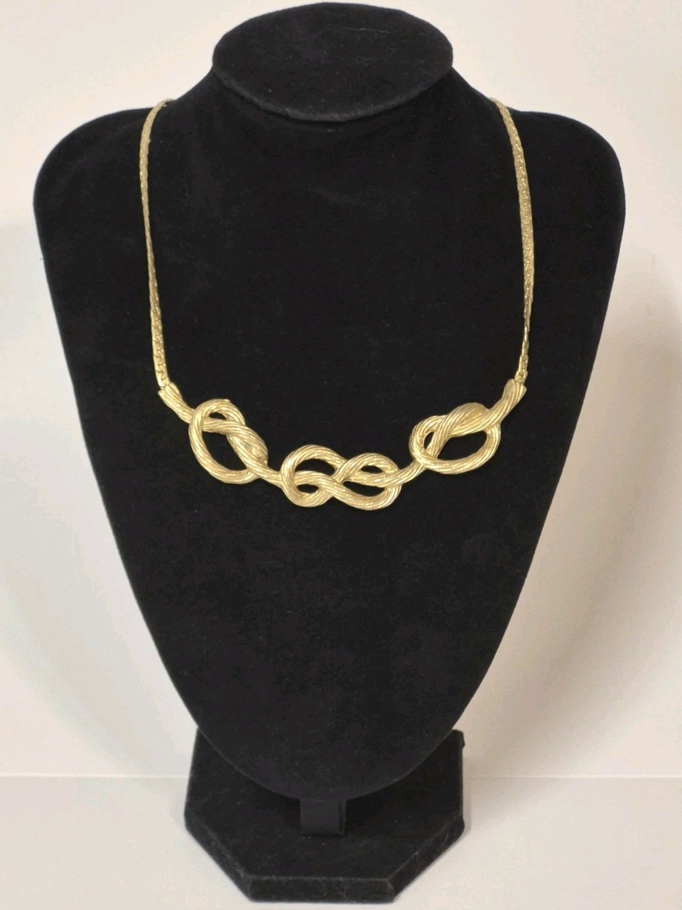 Parklane Pretzel Knot 80’s VTG Gold Filled Bib Statement Necklace 16″
