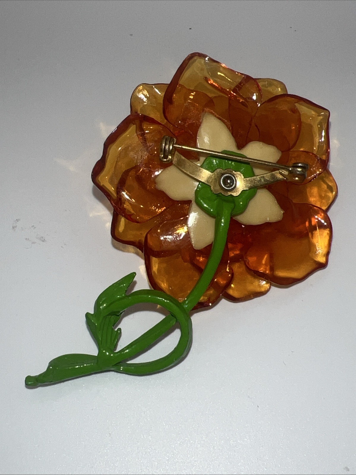 VTG SUPER CURLY ORANGE ACETATE ROSE FLOWER HI-RELIEF LIME ENAMEL BROOCH PIN