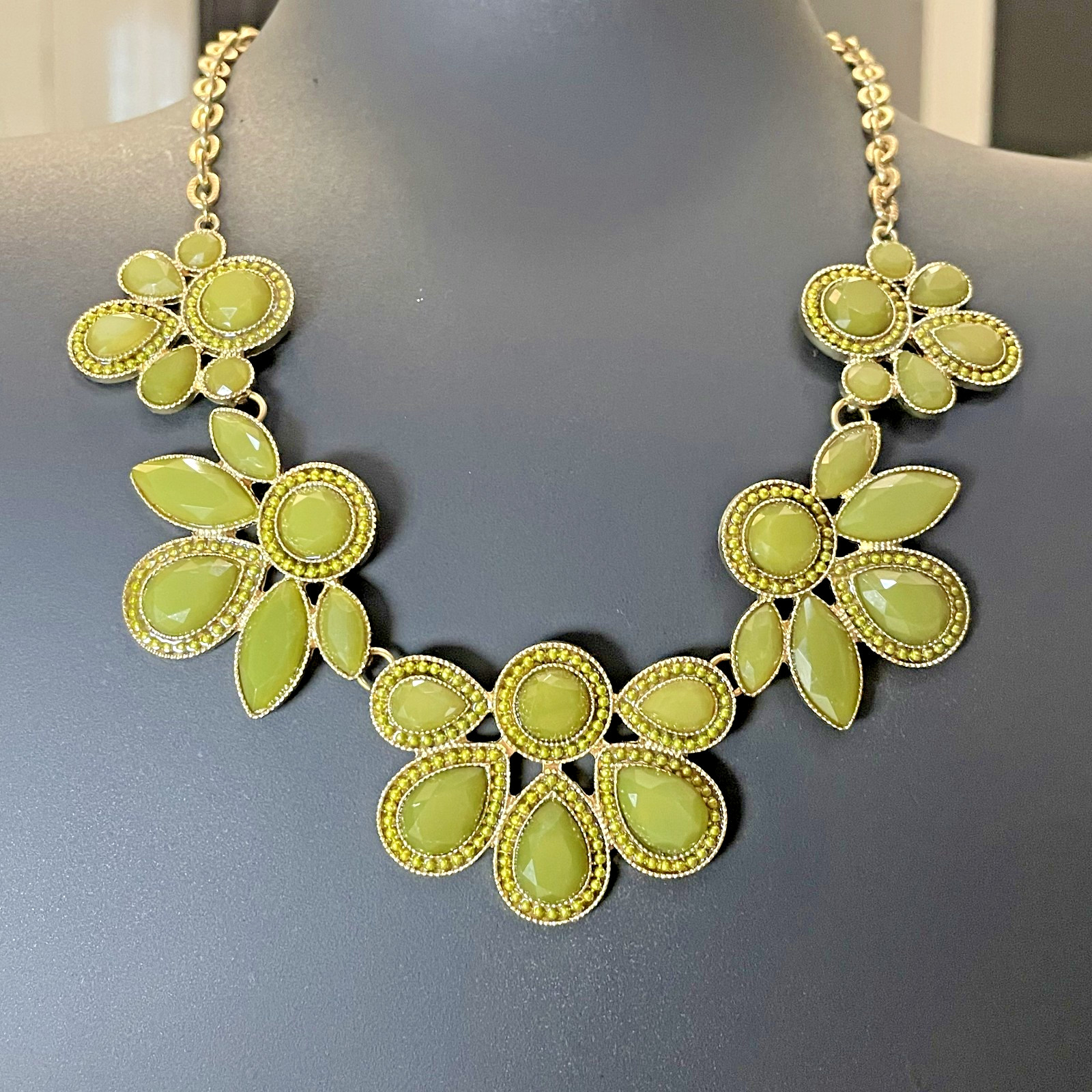 Unbranded Gold Tone Statement Necklace & Earrings Set with Olive Green Stones
