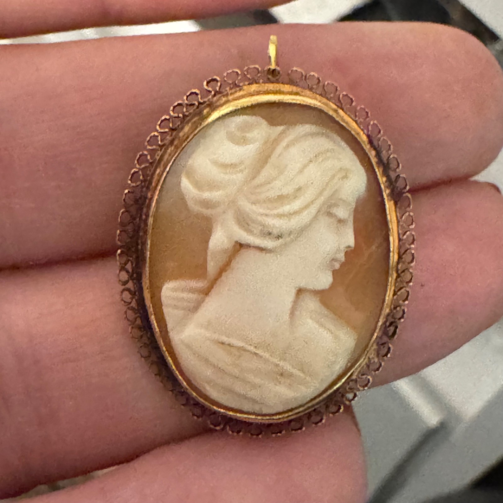 Victorian Cameo Lace Border Pendant Brooch A&Z 1/20th 12K Gold Filled 1.25″