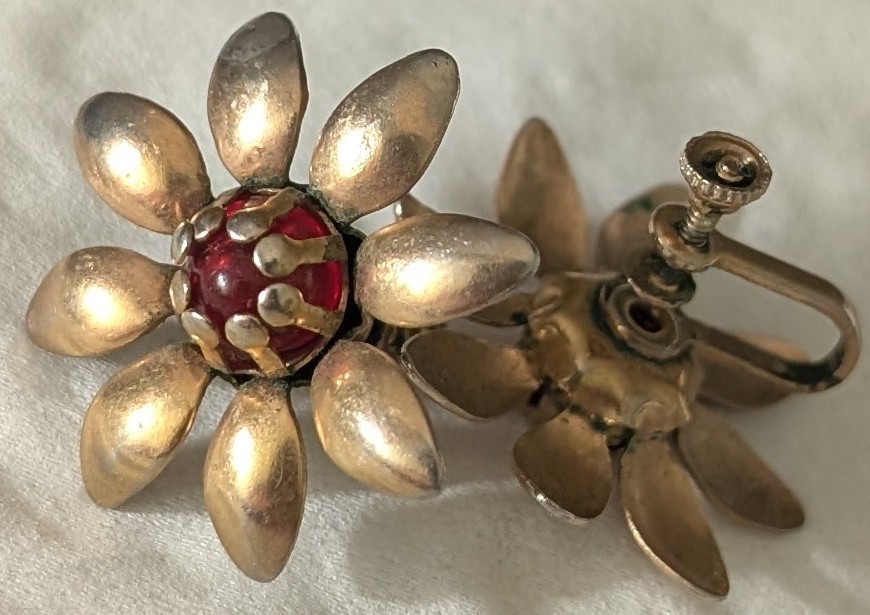 Rare Vintage, Gold Tone Flower with Red Rhinestone Center, Screw Back.