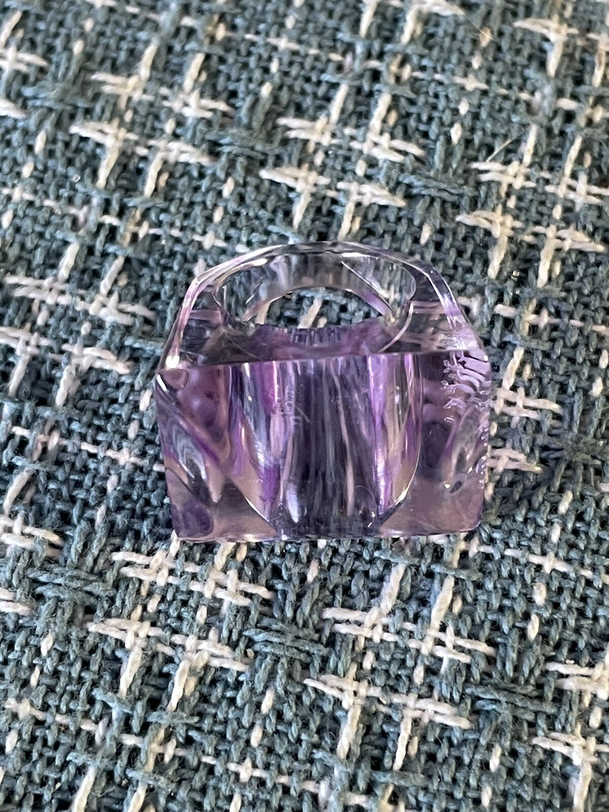 VTG Kitsch Light Purple Clear Striped Lucite Acrylic Plastic Resin Ring