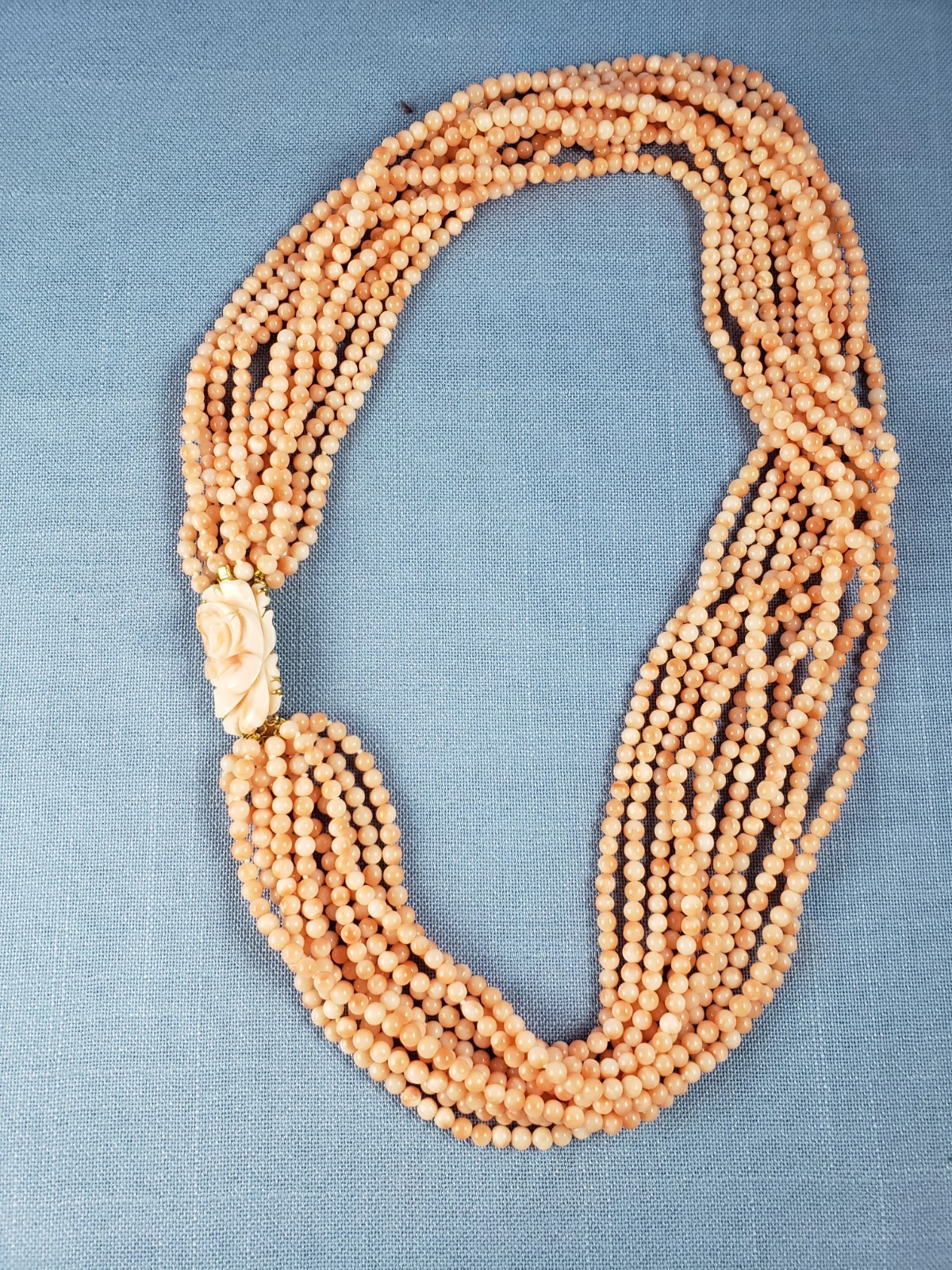Angel skin coral multistrand 11 strands bead necklace carved rose 21″ 130 g