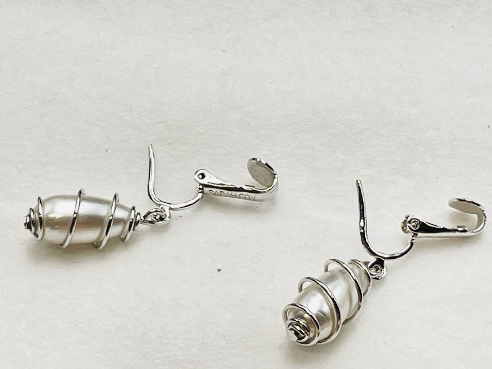 Sarah Coventry Dangle Tear Drop Caged Faux Pearl Silver Tone Clip on Earrings