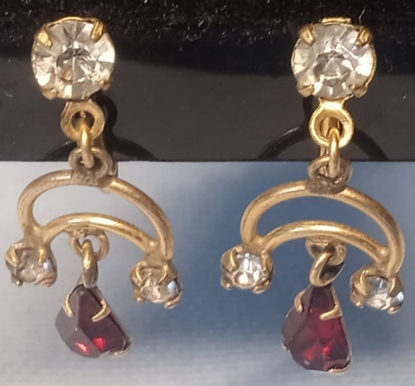1/20 12KT Gold Filled Rhinestone Earrings Red/Clear