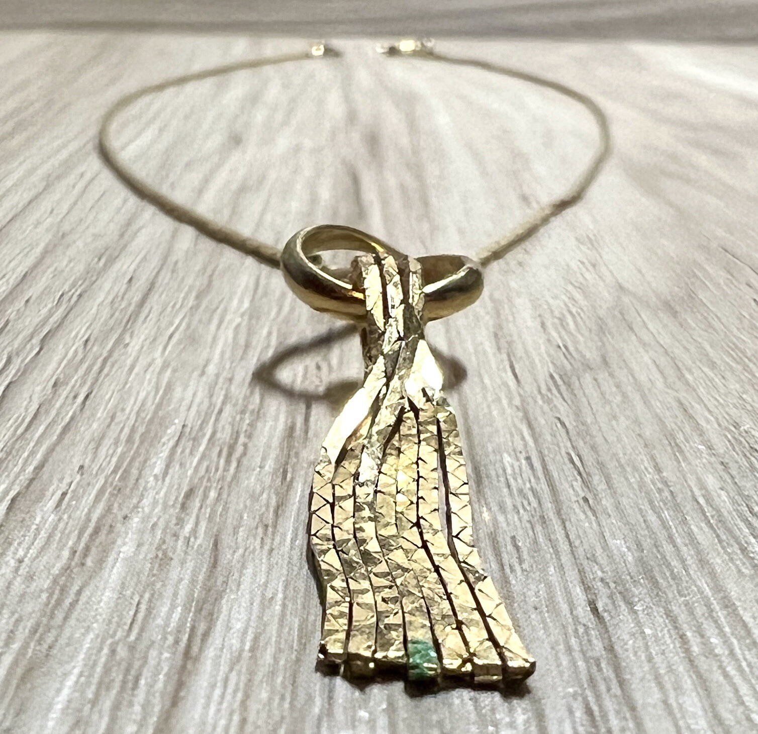Vintage Retro Classic Yellow Gold Tone Necklace With Tassel Accent, 16″