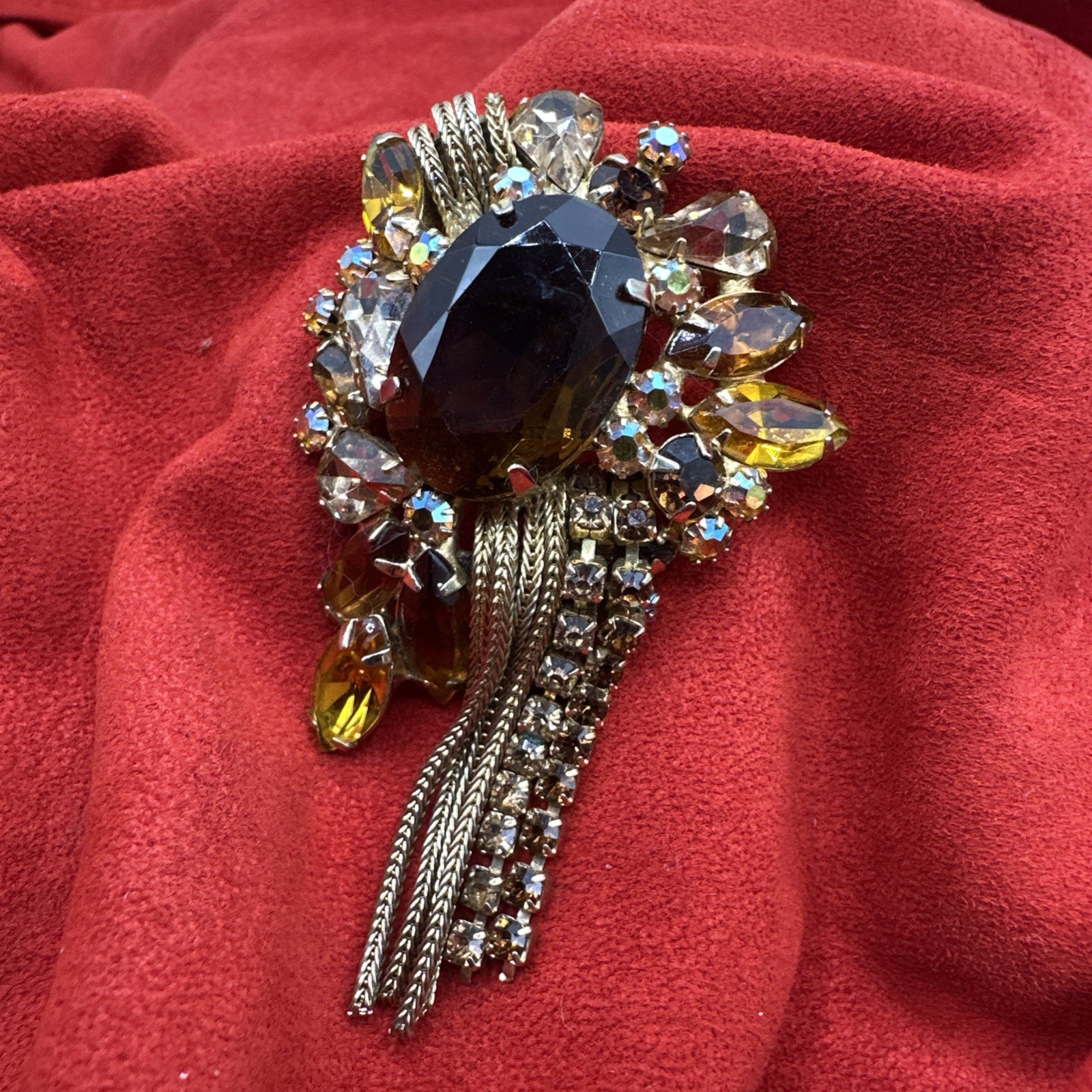Vtg ‘50/‘60 Alice Caviness Brooch. Crystal/ Glass and dangling fringe. See pics.