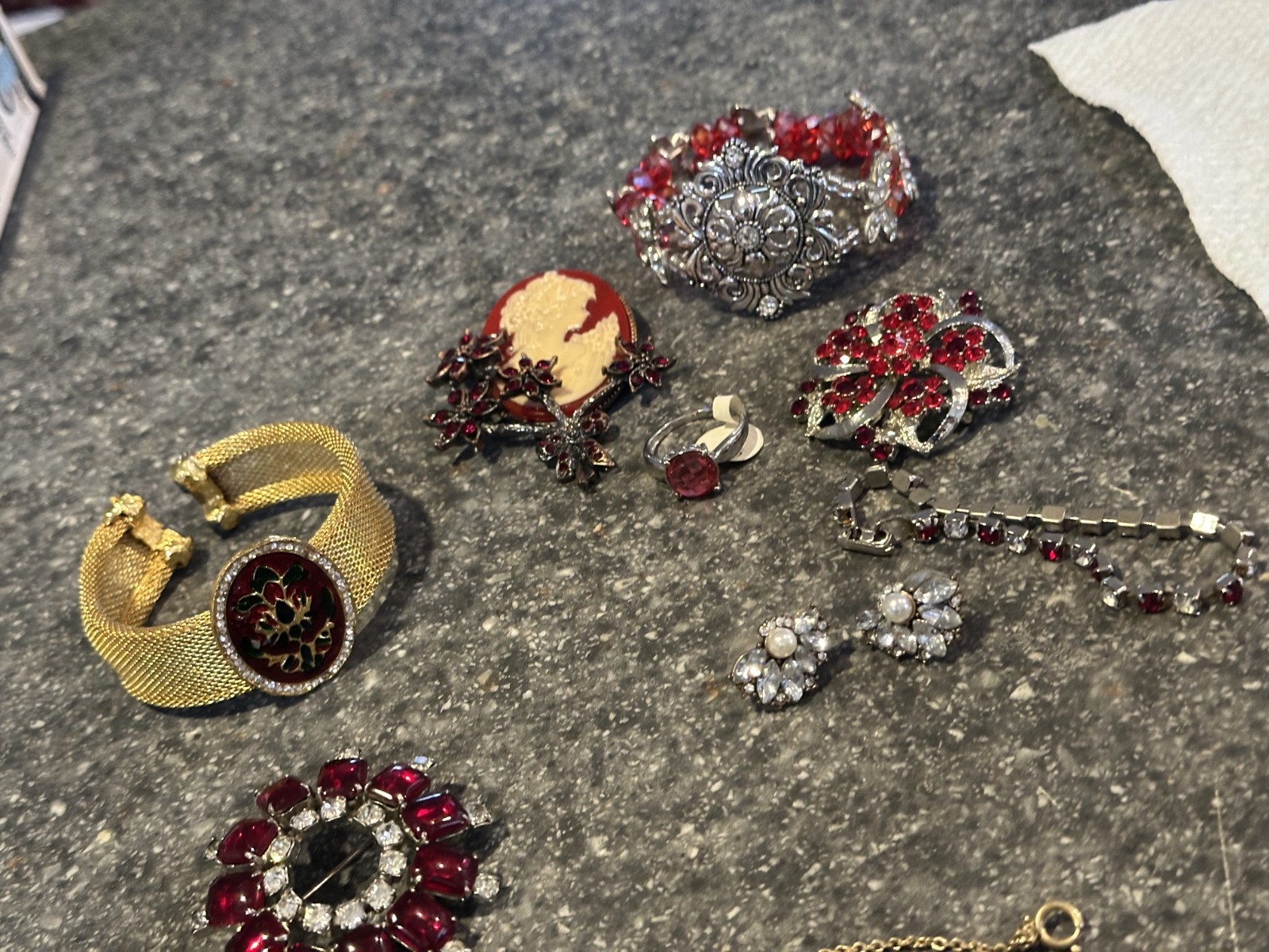 VINTAGE TO NOW JEWELRY LOT BRACELETS PINS RING PENDANT NECKLACE EARRINGS 8 PCS