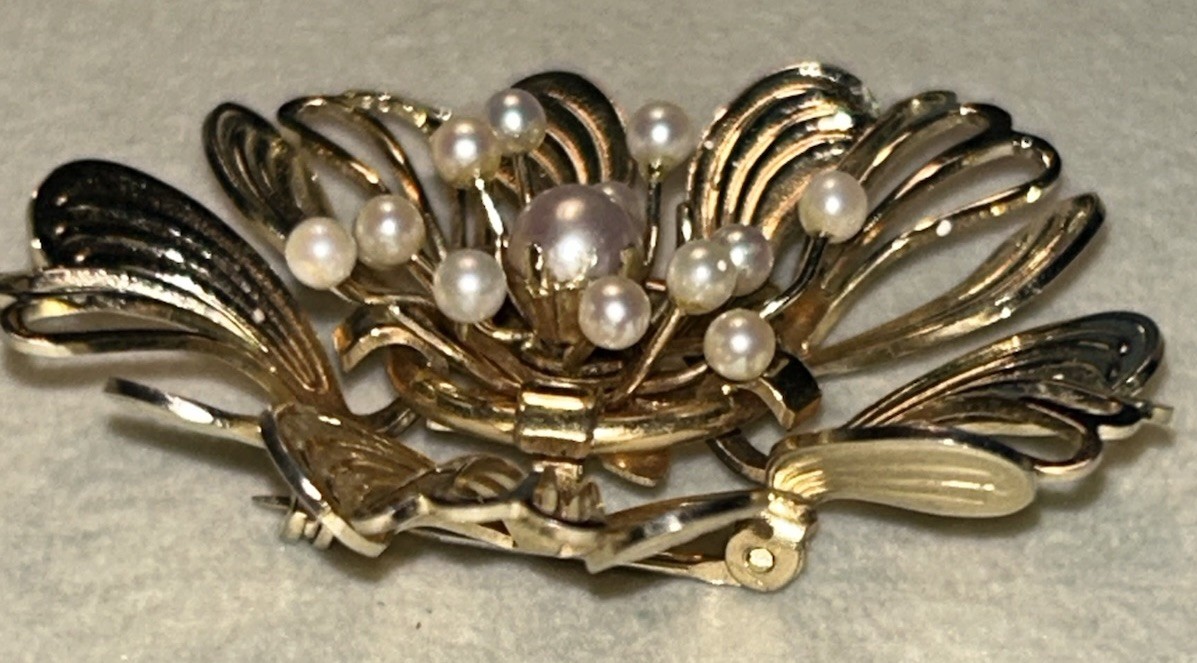 Imperial Pearl Syndicate IPS 12K GF Akoya Japan Pearl Floral Brooch Vintage 40’s