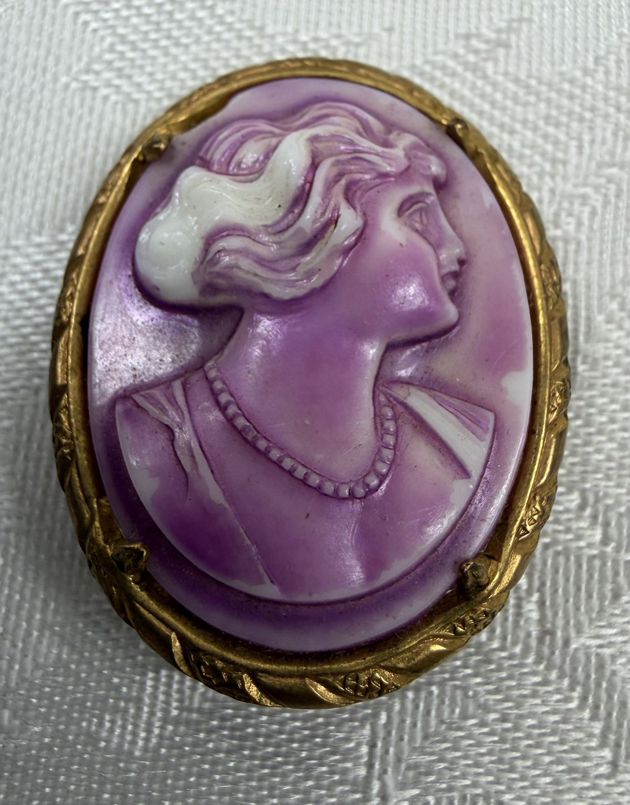 Vtg Pink/Purple Cameo Brooch Gold Tone Frame Lady w/Bob Haircut Wht Stipe 1920s