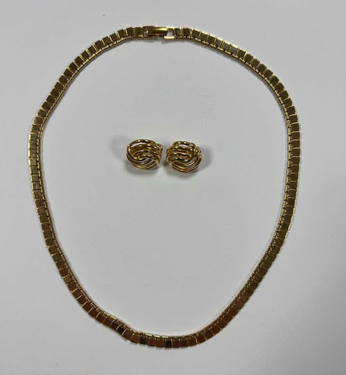 Monet square bar gold tone choker chain and twisted lines circle ear rings