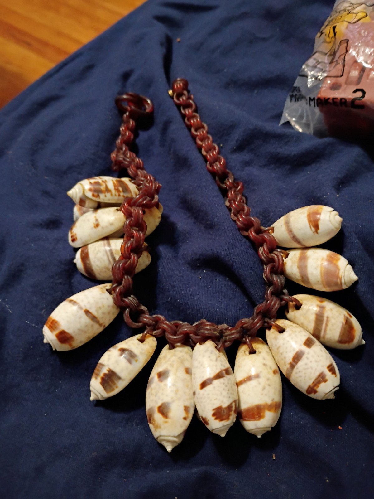 shell necklace vintage