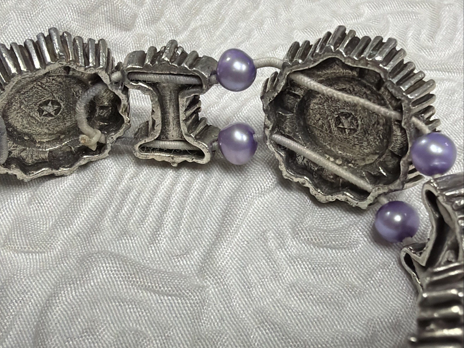 Vintage Selro Purple Large Multi-Color Glass Cabochon Green/Yellow Glow Bracelet
