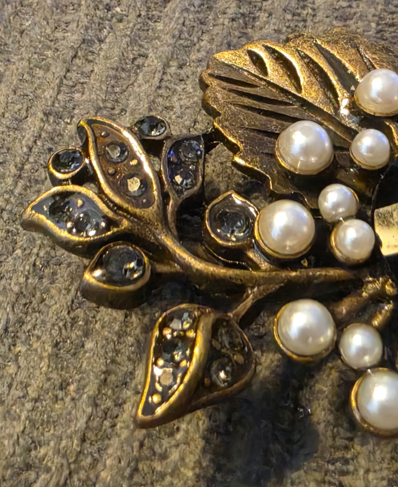 Vintage Bronze Color Black Faux Pearls & Gem Facette Onyx Color Brooch Pin