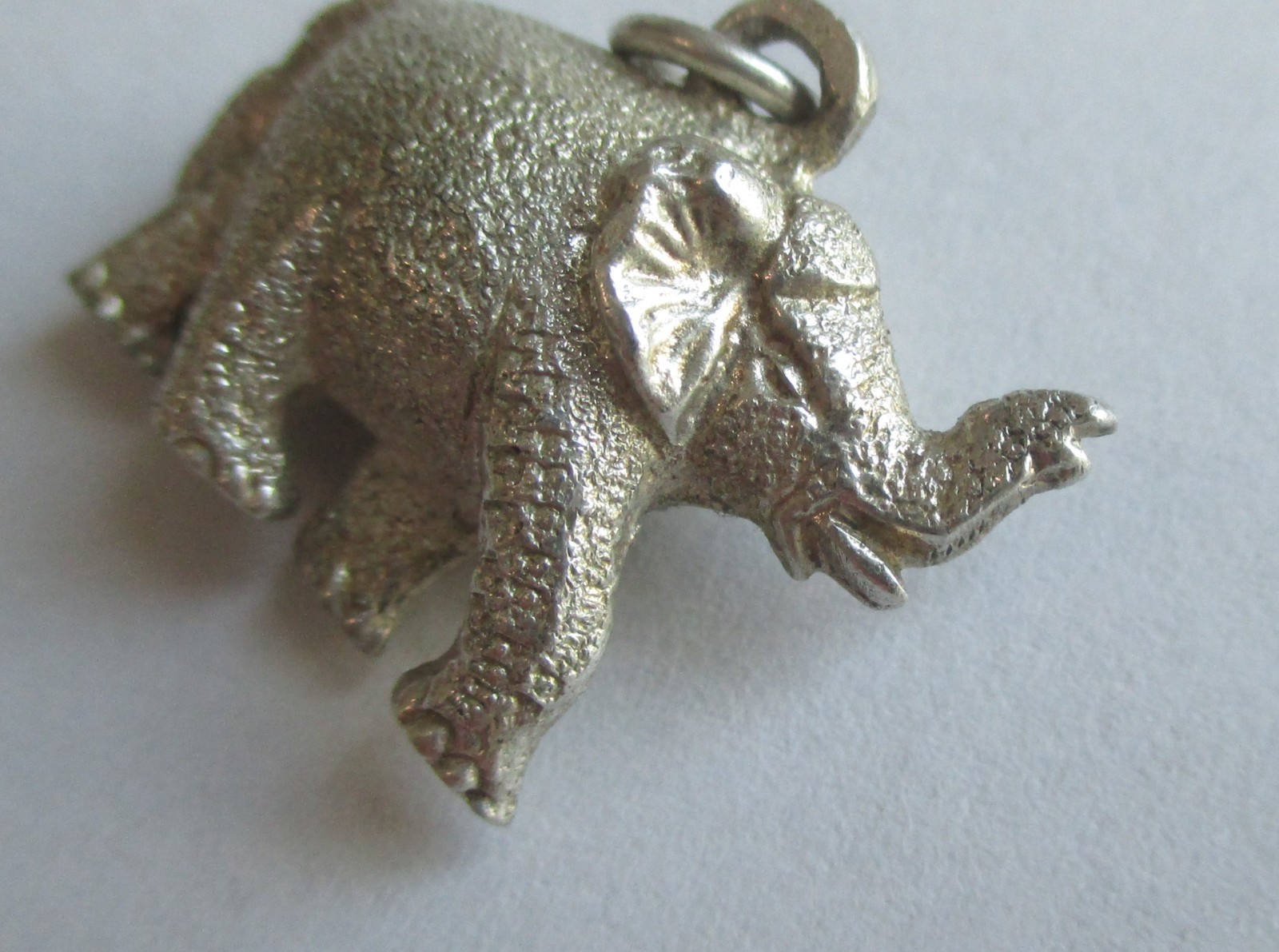 8.4g HEAVY VINTAGE 3D STERLING SILVER LUCKY ELEPHANT CHARM GOOD LUCK