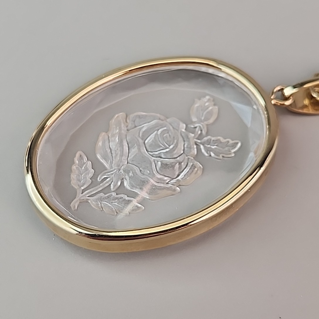 Vintage Intaglio Necklace Clear Lucite Flower Gold Tone Aubrey Creations 24″