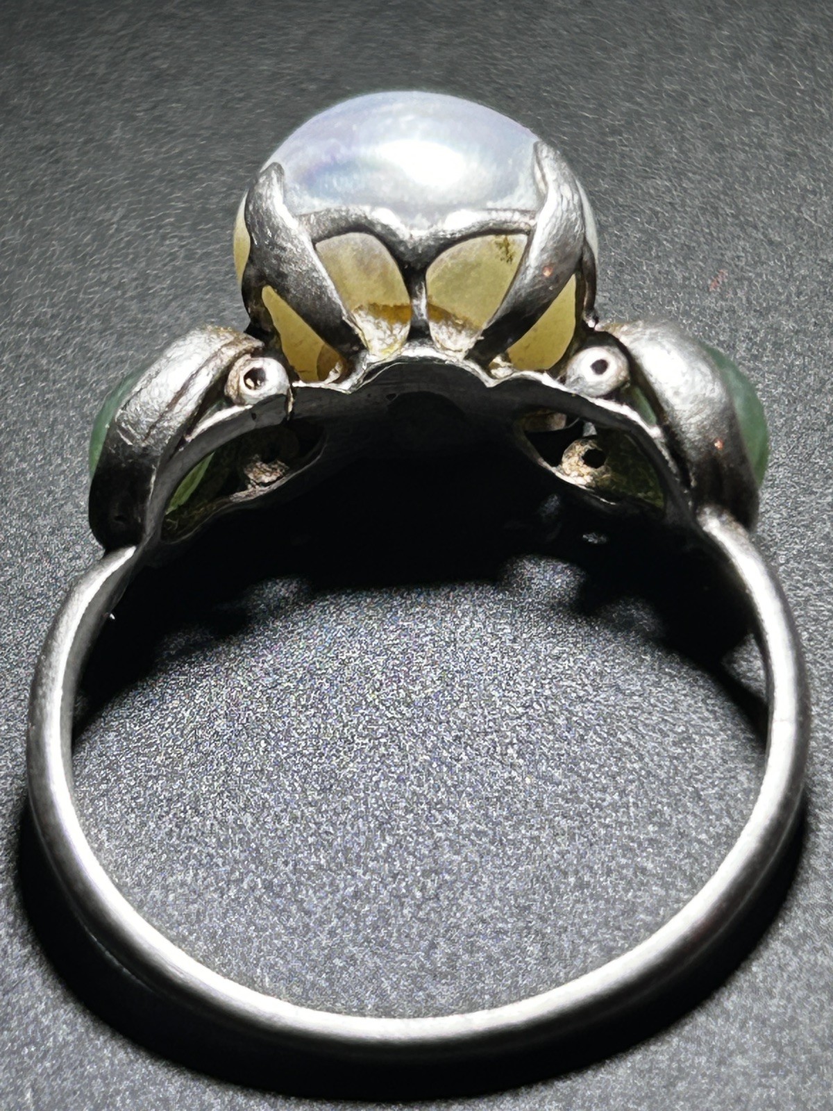 Antique Sterling Silver Pearl Ring with Natural green side stones