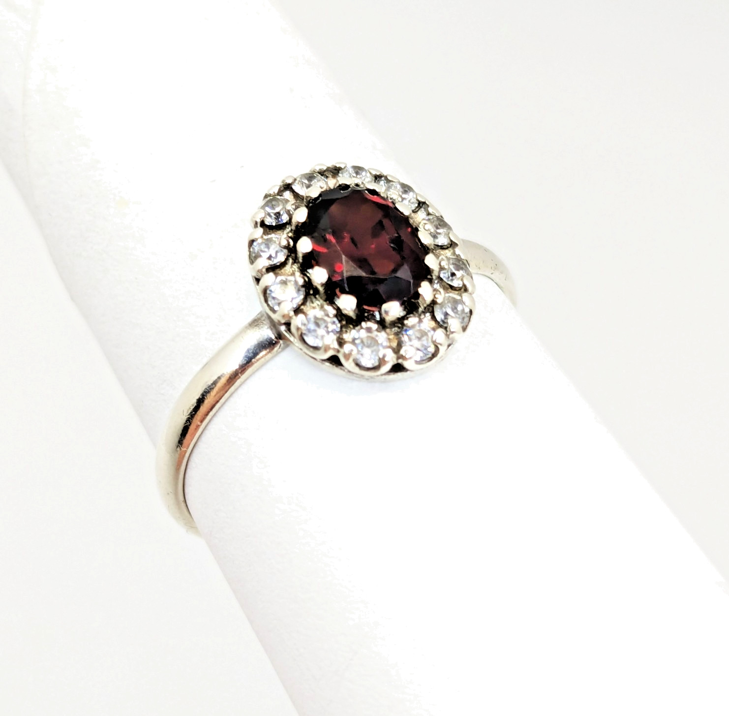 Vintage Elegant RING Silver 925 with Chic Bright Garnet -size: 10US (20mm) | #71