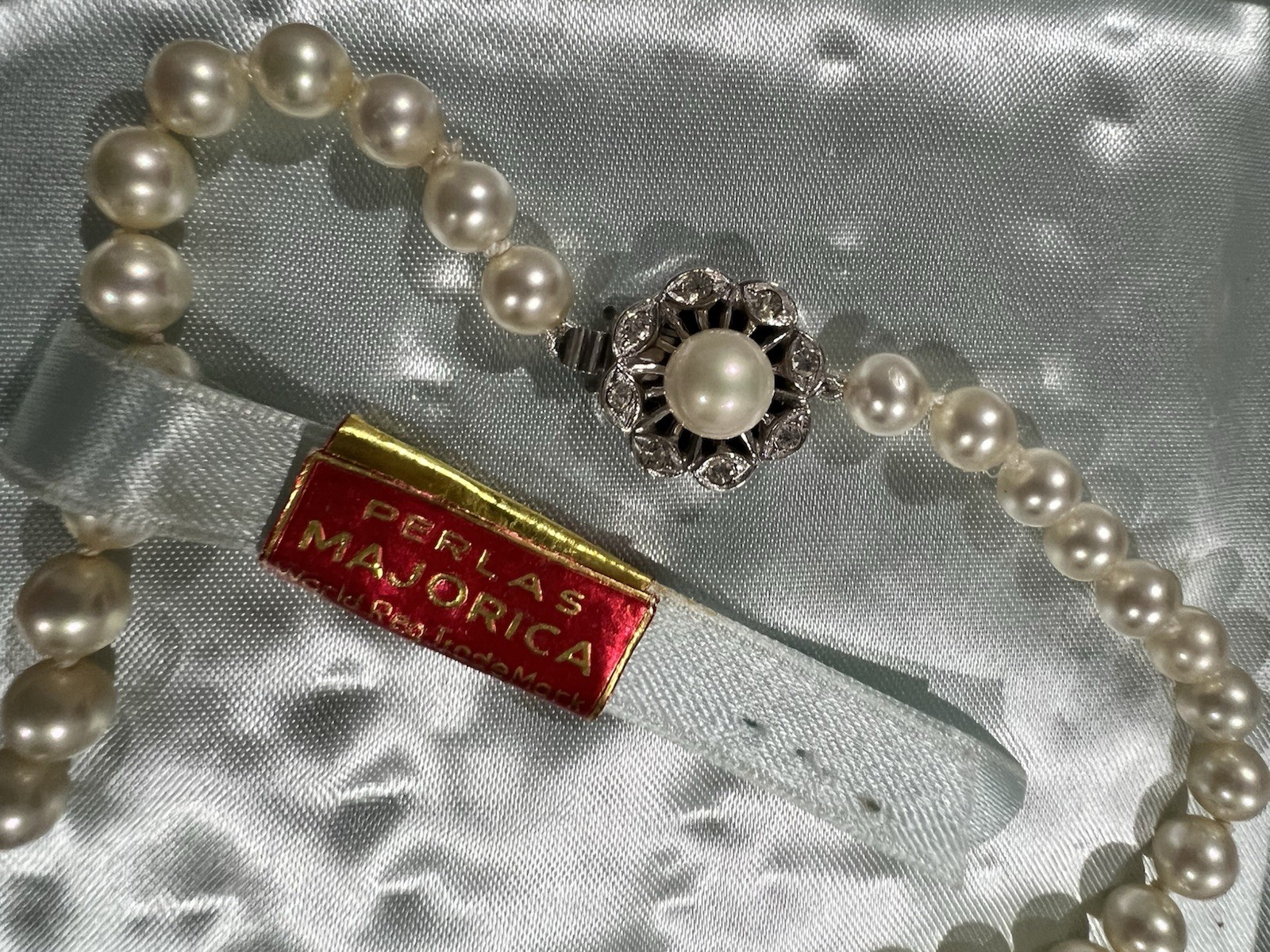 VINTAGE MAJORICA PEARL NECKLACE STERLING/RHINESTONE CLASP 18” 6MM /ORIGINAL BOX