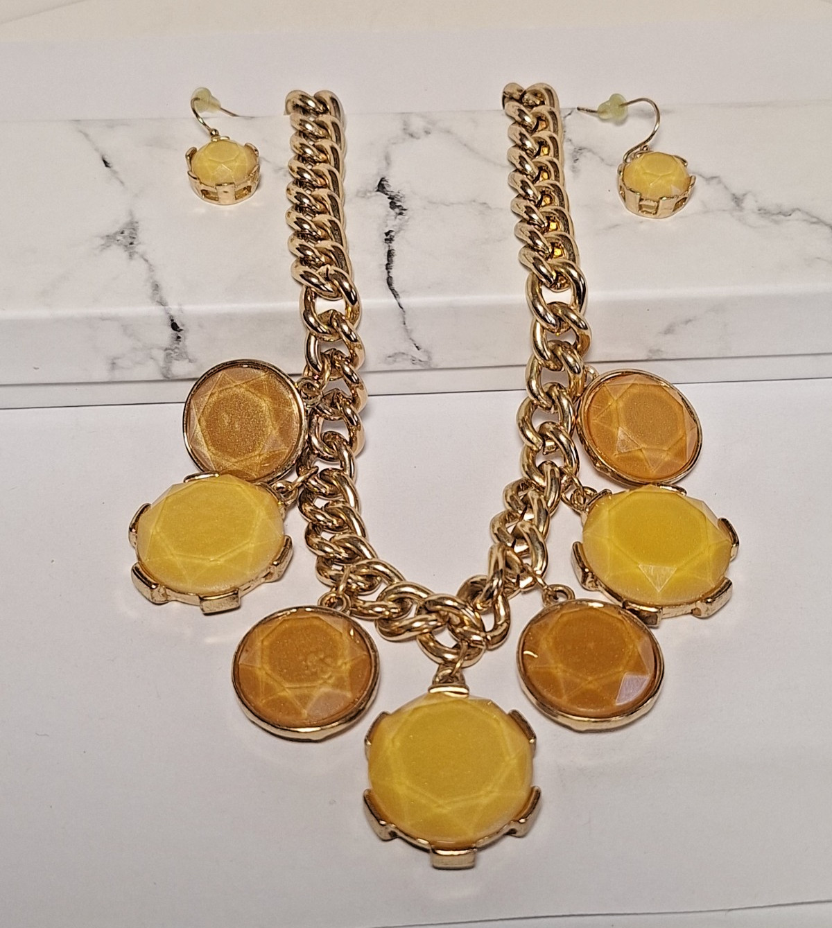 Vintage Yellow Stones & Gold-Toned Chunky Chain Statement Necklace & Earring Set