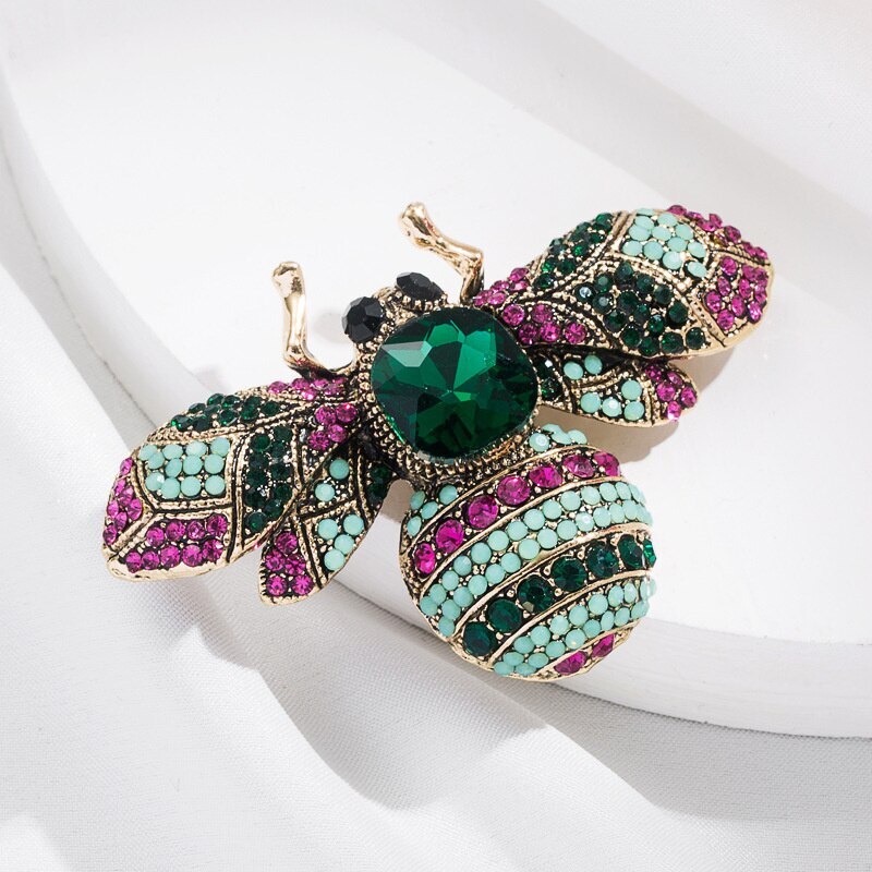 Trendy Corsage Temperament Bee Shape Brooch Pin Personality Accessories Female