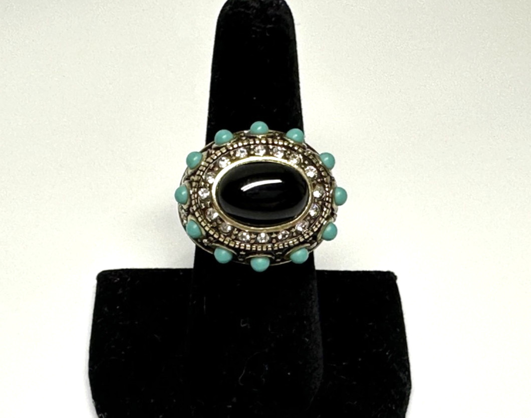VINTAGE HEIDI DAUS BLACK, RHINESTONE, LIGHT BLUE ACCENTED SIZE 7.5 RING N223