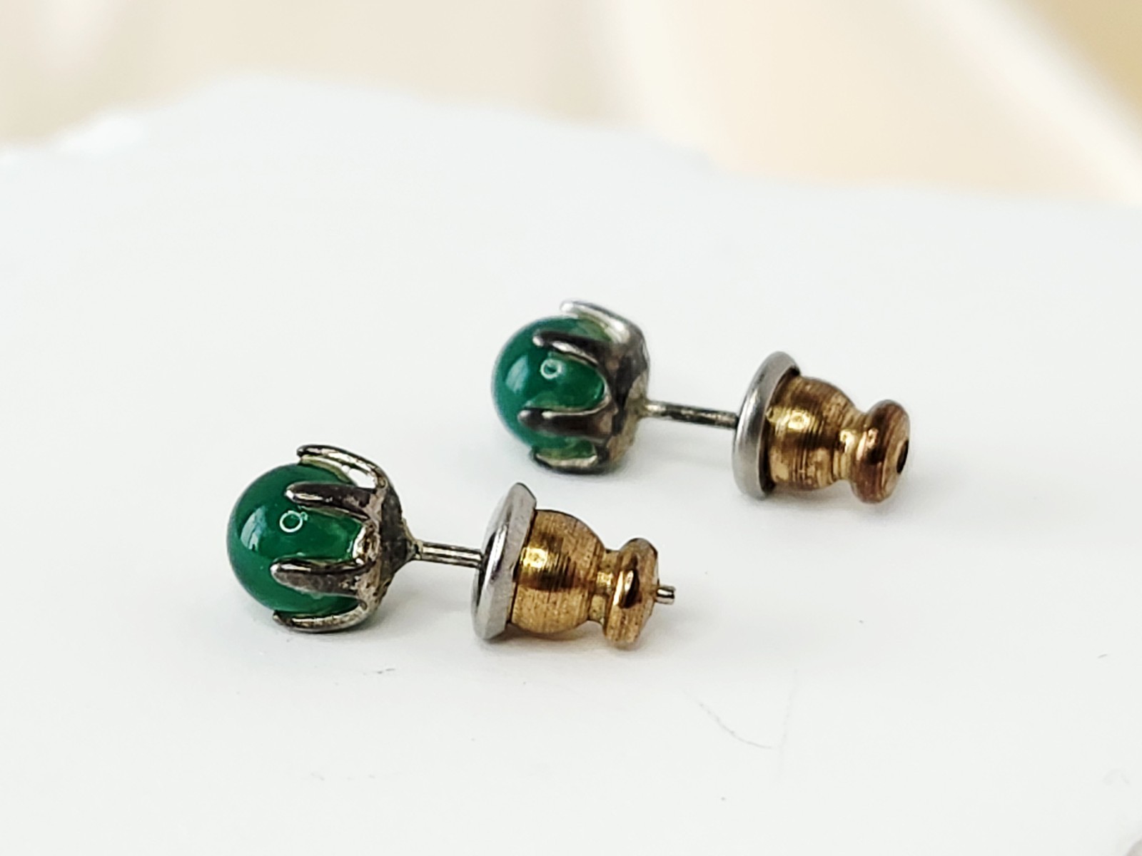 2 Pairs Green Jade Stud Earrings – 1 Silver Tone & 1 Gold Tone – Vintage