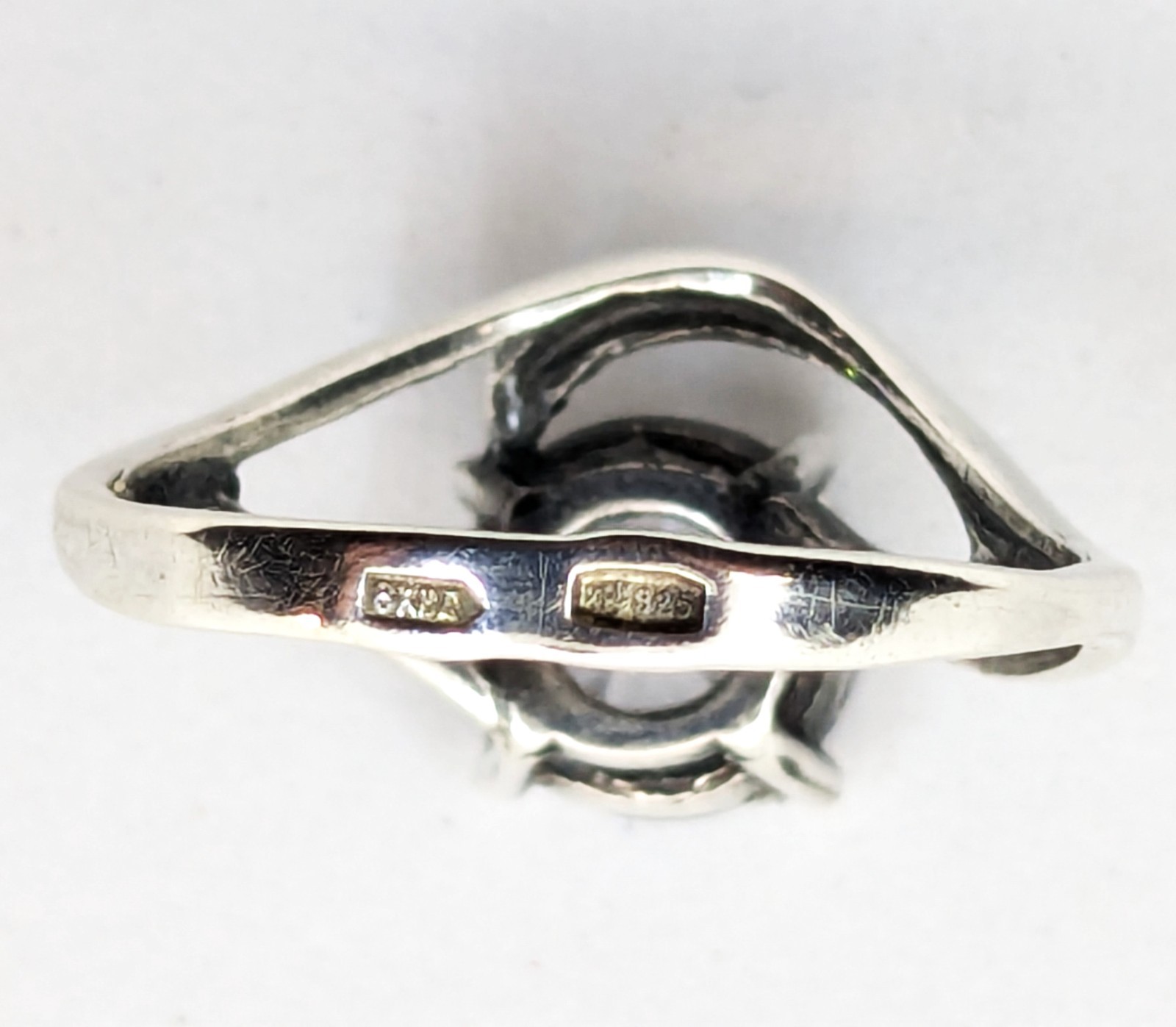Vintage Elegant RING Silver 925 with Bright Stone-size: 7.5US(17.5mm) Ukraine#16
