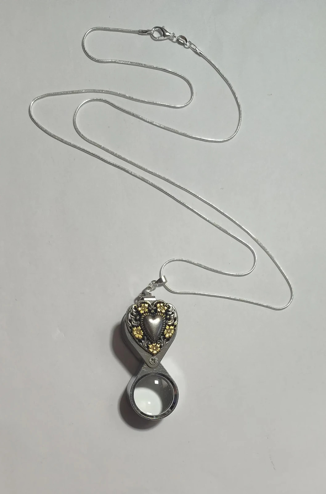 Antique Silver Gold Tone Floral Heart Magnifying Loupe Pendant Necklace 20 x
